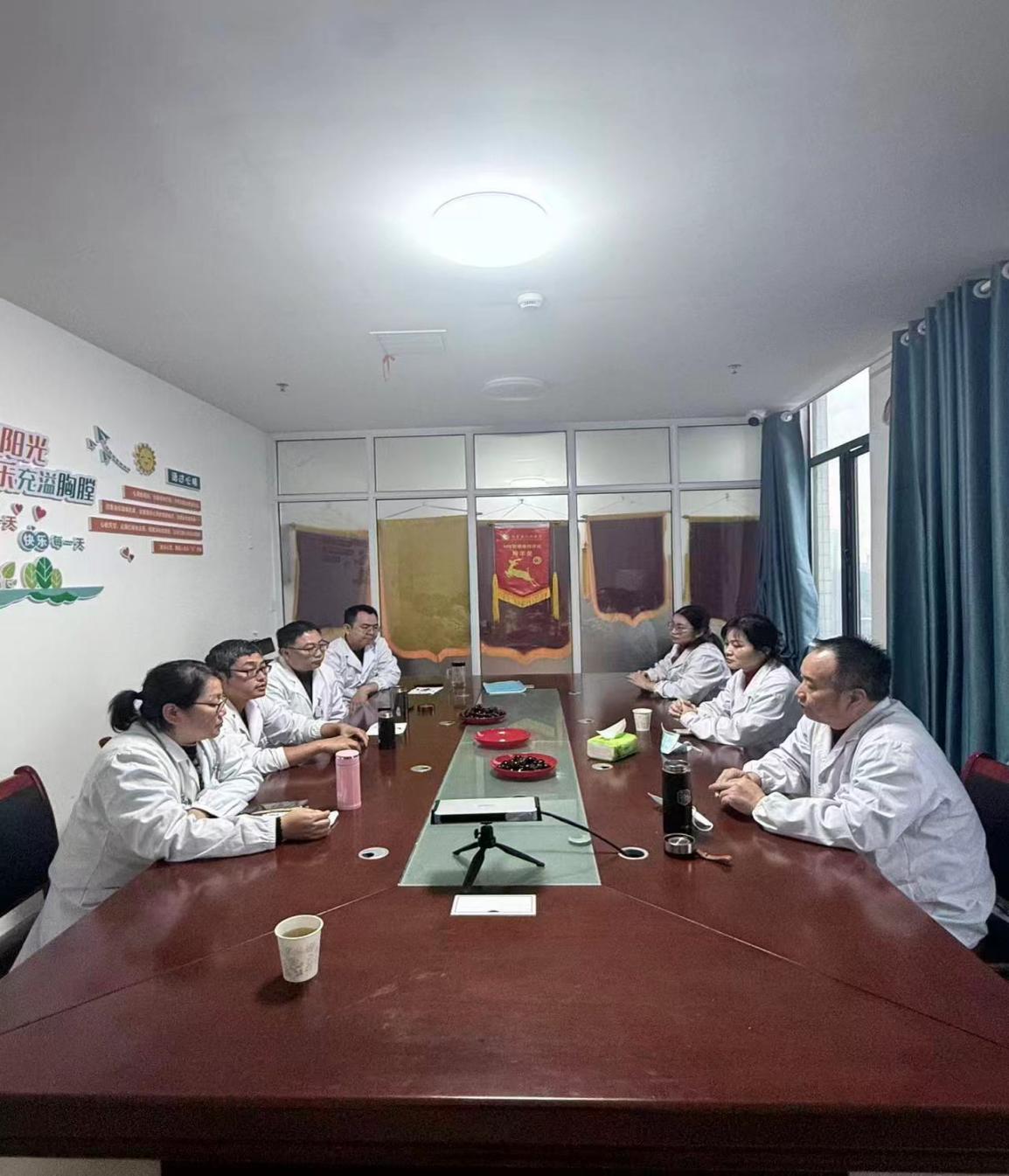 專家下沉暖基層,精準(zhǔn)診療護安康_media1.jpg 專家下沉暖基層,精準(zhǔn)診療護安康_media1.jpg